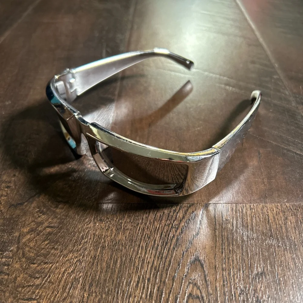 Silver Frame Polarized Sunglasses - Gray Lenses